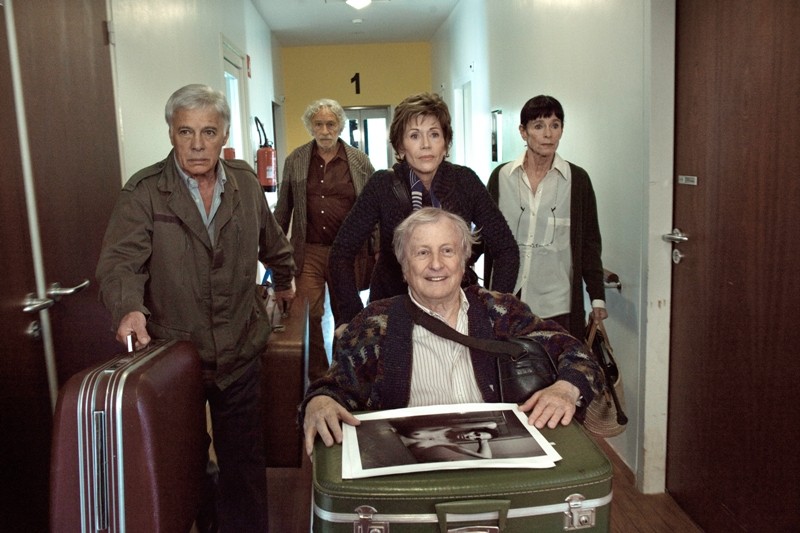 Fita francesa E Se Vivêssemos Todos Juntos?: reflexões ao abordar a amizade de um grupo de idosos Fita francesa E Se Vivêssemos Todos Juntos?: reflexões ao abordar a amizade de um grupo de idosos