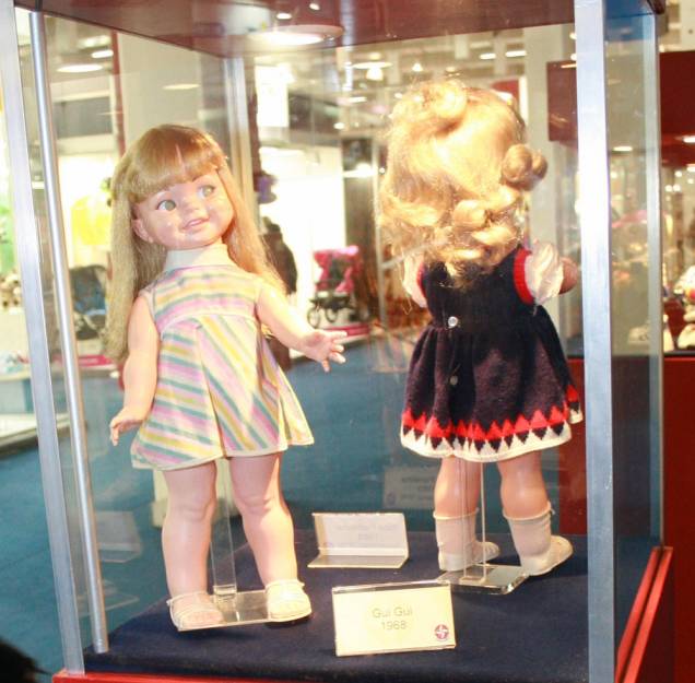 Gui Gui: mais antiga, a boneca que dá risada e mexe a cabeça data de 1968 Gui Gui: mais antiga, a boneca que dá risada e mexe a cabeça data de 1968