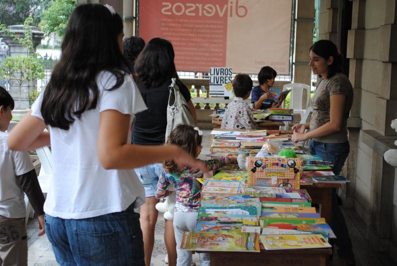 feira-do-livro-casa-das-rosas2.jpeg