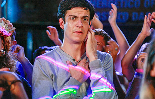 Félix irá a baile funk e levará cantada de mecânico em ‘Amor à Vida’