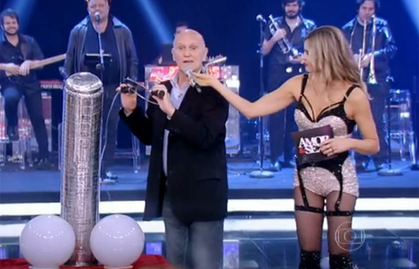 Pai de Fernanda Lima rouba a cena na estreia da temporada de “Amor & Sexo”