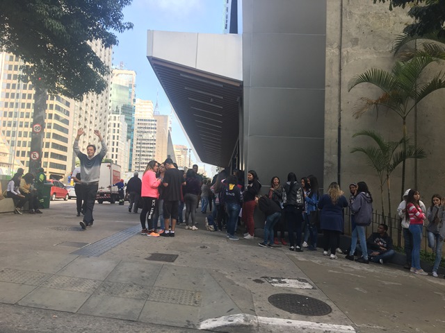 fila-paulista-bieber-31