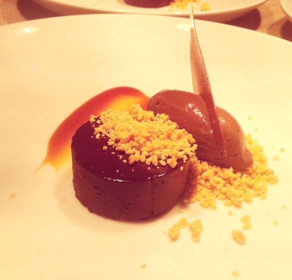 Chocolate 70%, farelo de leite, chocolate 55%