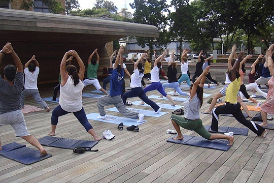 Praça Victor Civita oferece ginástica e outras atividades para o público