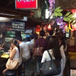 Omoide Yococho: mítico beco mítico de Shinjuku Fukuhachi, repleto de restaurantes