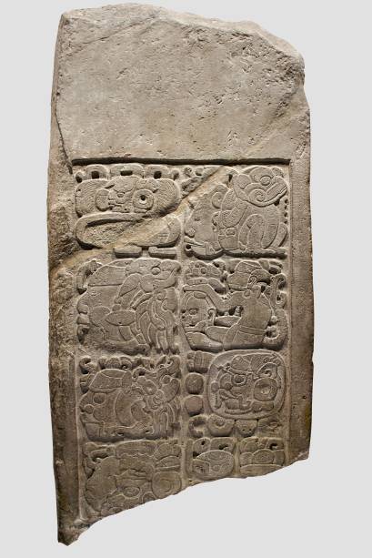 Dintel 48 de Yaxchilán (600-900 d. C.)escrita maia foi desvendada há apenas 20 anos. Dintel 48 de Yaxchilán (600-900 d. C.)escrita maia foi desvendada há apenas 20 anos.