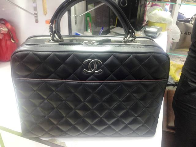 Bolsa Chanel preta