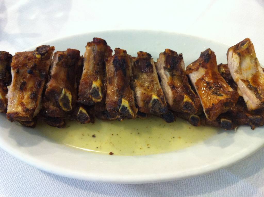 Costelinha de porco de lamber os dedos