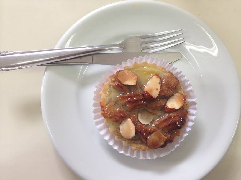 A torta de amêndoas é uma das diversas opções de sobremesa