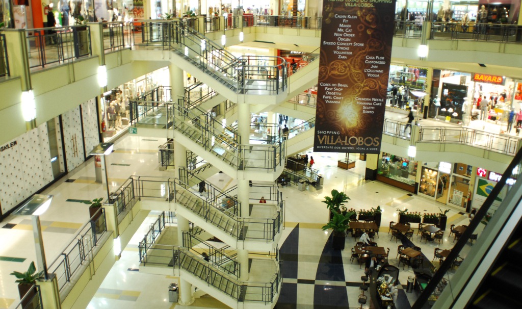 interior-do-shopping-villa-lobos-renan-rego.jpeg