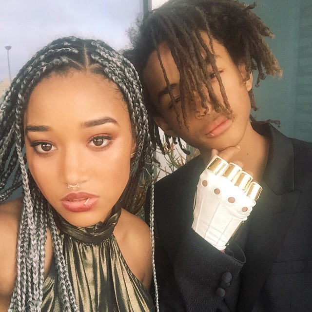 Amanda e Jaden estão prontos para o baile 