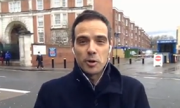 Correspondente da ESPN em Londres quase é multado durante transmissão ao vivo