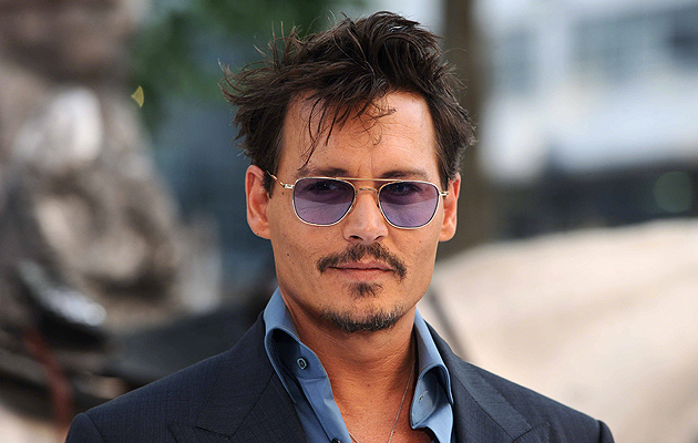 Mulher cai em golpe e perde R$ 208 mil achando que namorava Johnny Depp