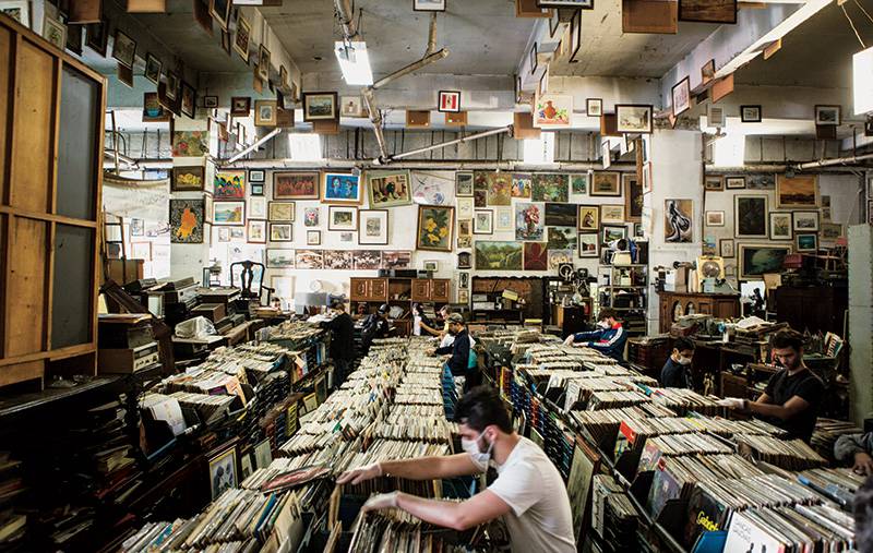 Feirão de 1 Milhão de Discos: galpão de 1 000 metros quadrados Feirão de 1 Milhão de Discos: galpão de 1 000 metros quadrados