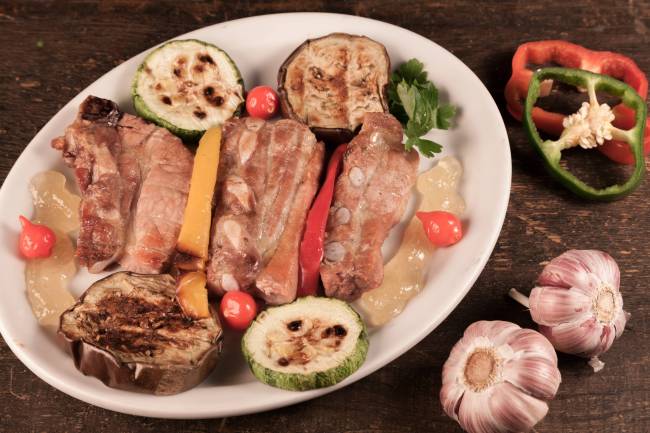 Leporace Grill e Bar_Tirinha Suina com Legumes Grelhados_Sao Paulo 2016