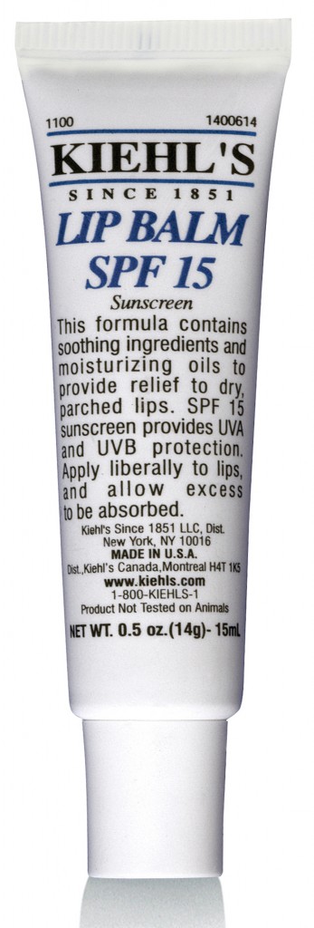 Lip Balm, da Kiehl's. Possui fator de proteção solar 15. Alivia os lábios secos e rachados. Oferece proteção contra os efeitos do vento e do frio. Preço sugerido: R$ 48. SAC: 0800-722 8883