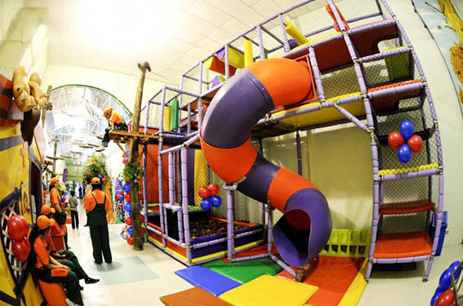 Magic Forest: tobogã, casinha de bonecas e elevador radical estão entre as atrações Magic Forest: tobogã, casinha de bonecas e elevador radical estão entre as atrações