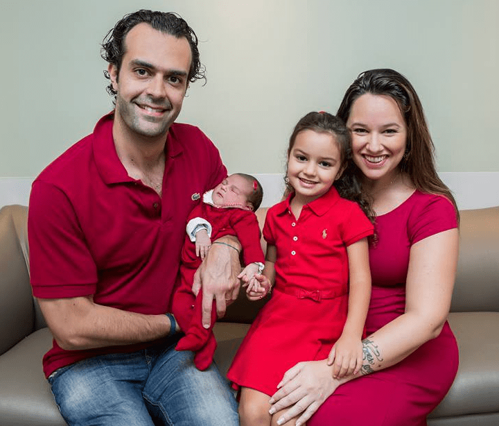 Após o nascimento da segunda filha, Mariana Belém dá dicas de amamentação no YouTube