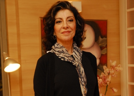 Marília Pêra recebe homenagem emocionada em nome de sua cachorrinha