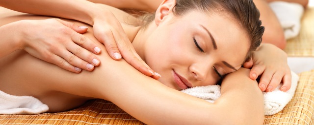 Portrait of a couple getting a romantic massage