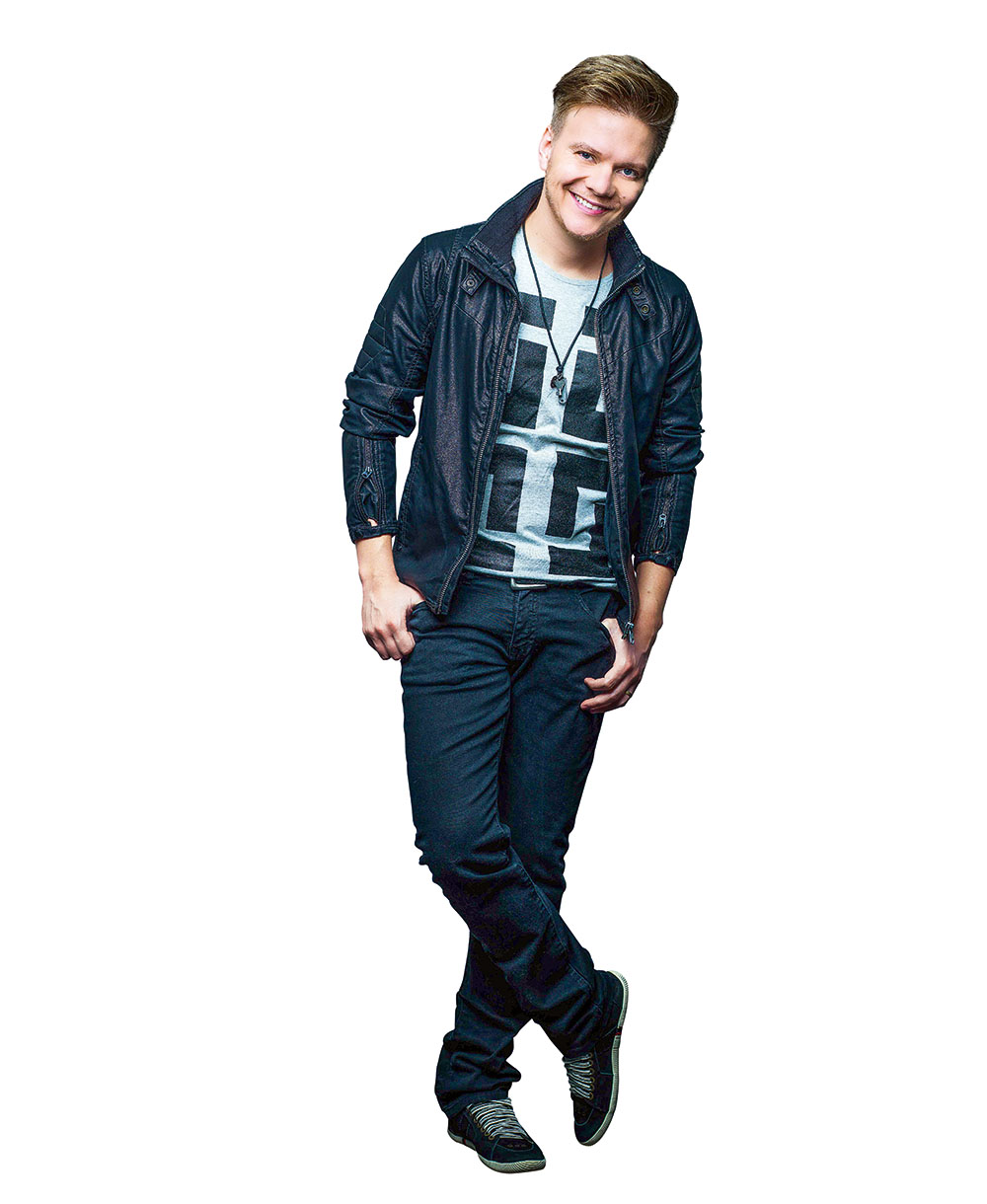 Michel Teló faz primeiras chamadas do The Voice Brasil