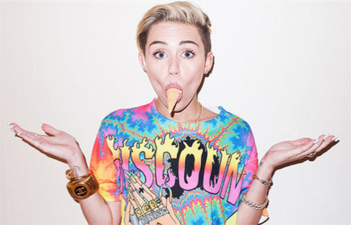 Miley Cyrus é convidada a dirigir filme pornô por 1 milhão de dólares