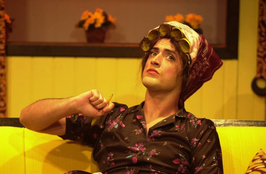 Minha Mãe É uma Peça: monólogo cômico de Paulo Gustavo Minha Mãe É uma Peça: monólogo cômico de Paulo Gustavo