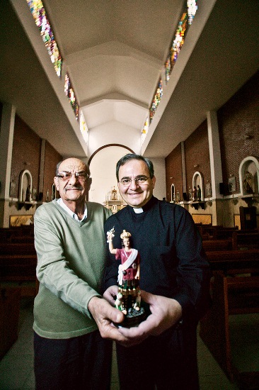 Modesto e padre Michelino: fim das rusgas em festa tradicional (Foto: Lucas Lima)