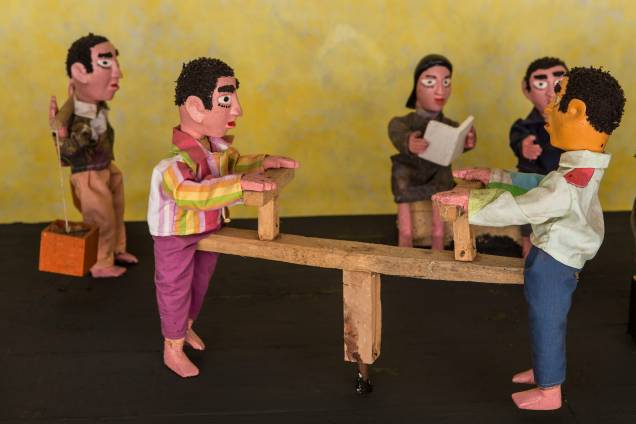 Brinquedo da série "Brincando na rua", 2013, de Mestre Saúba Brinquedo da série "Brincando na rua", 2013, de Mestre Saúba