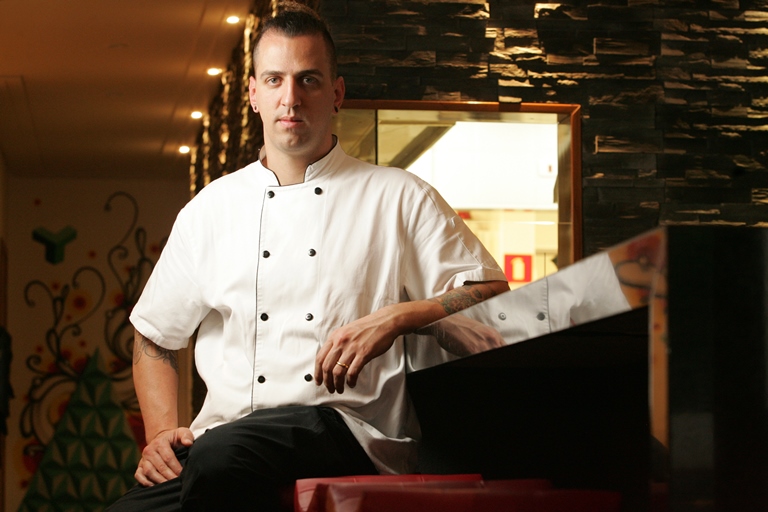 O chef -empresário Ique Lopes: foram mais de trinta garçons em dois anos