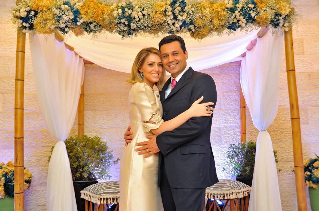 Renato e Cristiane Cardoso, genro e filha de Edir Macedo, lançam livro sobre namoro