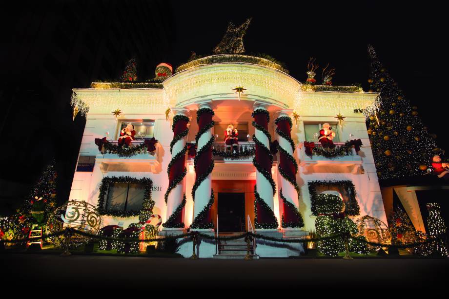 Decoração de Natal - Itaú Personnalité da Avenida Paulista tem chuva de neve