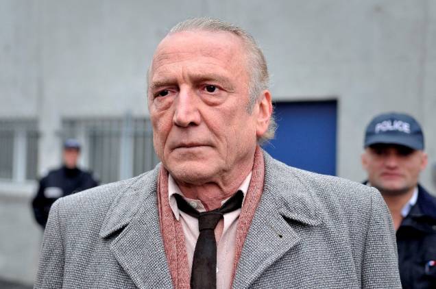 O ator André Wilms em O Porto: seu personagem Marcel Marx é um ex-escritor que trabalha como engraxate O ator André Wilms em O Porto: seu personagem Marcel Marx é um ex-escritor que trabalha como engraxate