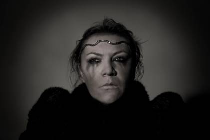 Juliana Galdino em Oresteia I, parte do projeto Peep Classic Ésquilo oresteia3p-1.jpeg