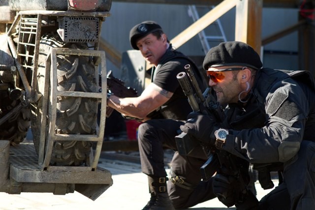 Sylvester Stallone e Jason Statham: fita de ação Os Mercenários 2