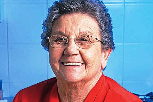 Palmirinha Onofre abre ateliê culinário