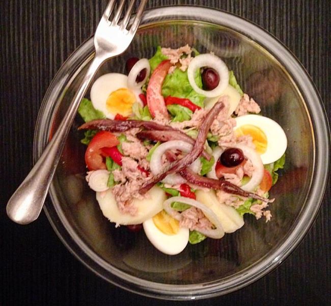 Salada niçoise: clássico do litoral mediterrâneo (Foto: )