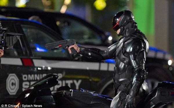 robocop-remake-set-photo-joel-kinnaman-600×373