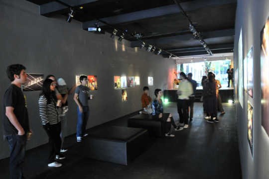 Exposição fotográfica no Cartel011: bar ao ar livre, artes plásticas e moda na programação Exposição fotográfica no Cartel011: bar ao ar livre, artes plásticas e moda na programação