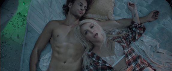 Fãs de Britney Spears fazem petição para ver versão secreta do clipe ‘Perfume’