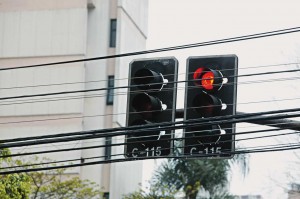 Sem&aacute;foro na Rua Bela Cintra com Alameda Lorena