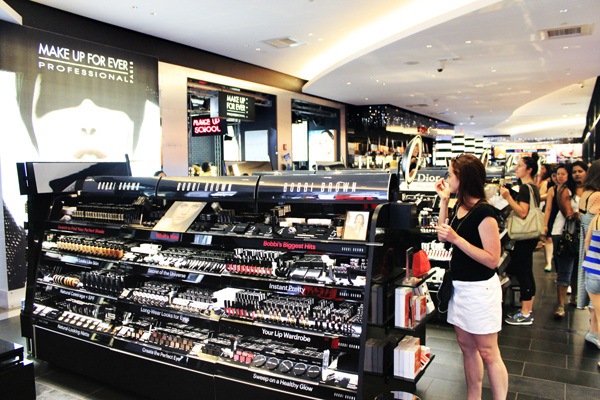 Sephora lança gôndolas com produtos em promoção