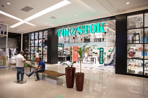 Fachada da loja de móveis Tok&Stok, no Shopping Morumbi Town (Foto: Leo Martins)