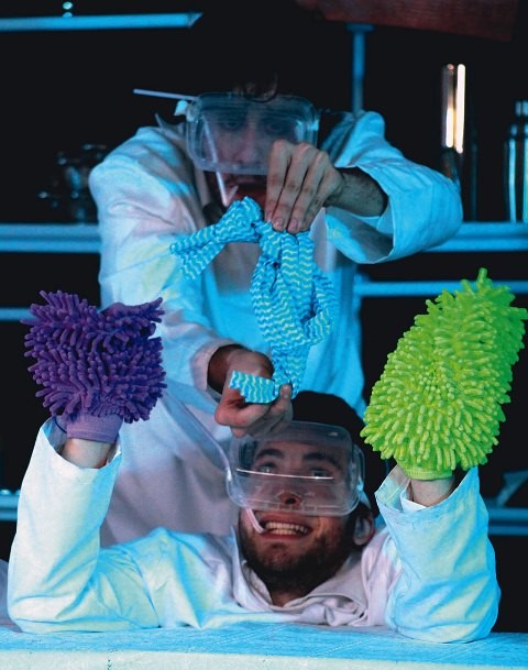 Rafael Senatore, Gabriel Sitchin e Hugo Reis: manipulação de objetos Rafael Senatore, Gabriel Sitchin e Hugo Reis: manipulação de objetos