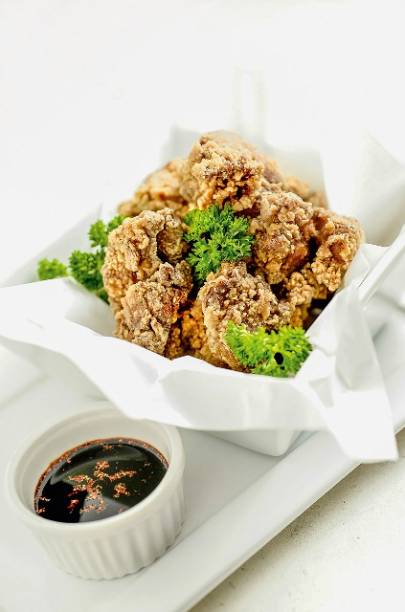 Iscas de frango à moda oriental Iscas de frango à moda oriental