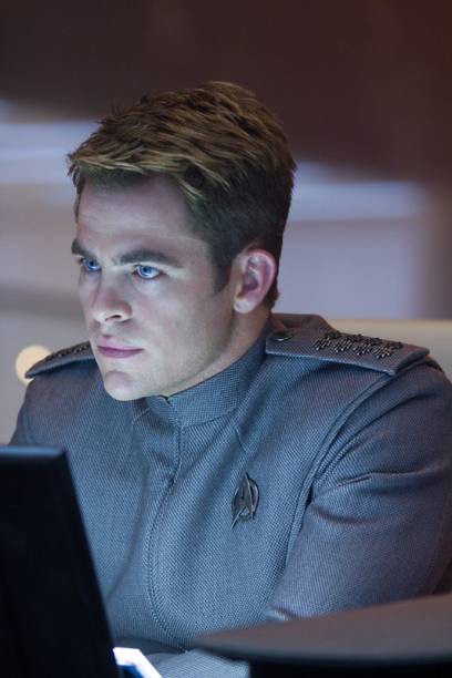 Além da Escuridão - Star Trek: o planeta fica em estado de crise absoluta
