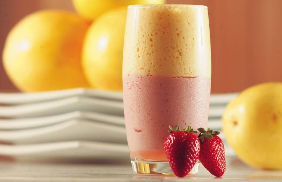 Suco bifásico, de morango e maracujá Suco bifásico, de morango e maracujá