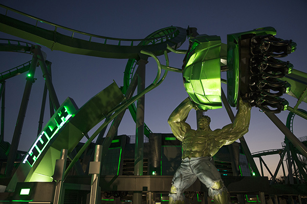 the-incredible-hulk-coaster-entrance