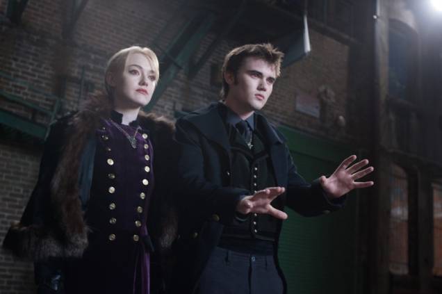 Amanhecer - Parte 2: capítulo final da saga estrelada por Robert Pattison e Kristen Stewart Amanhecer - Parte 2: capítulo final da saga estrelada por Robert Pattison e Kristen Stewart