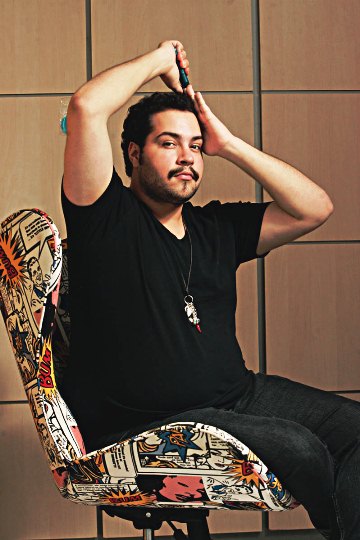 Tiago Abravanel: força na peruca